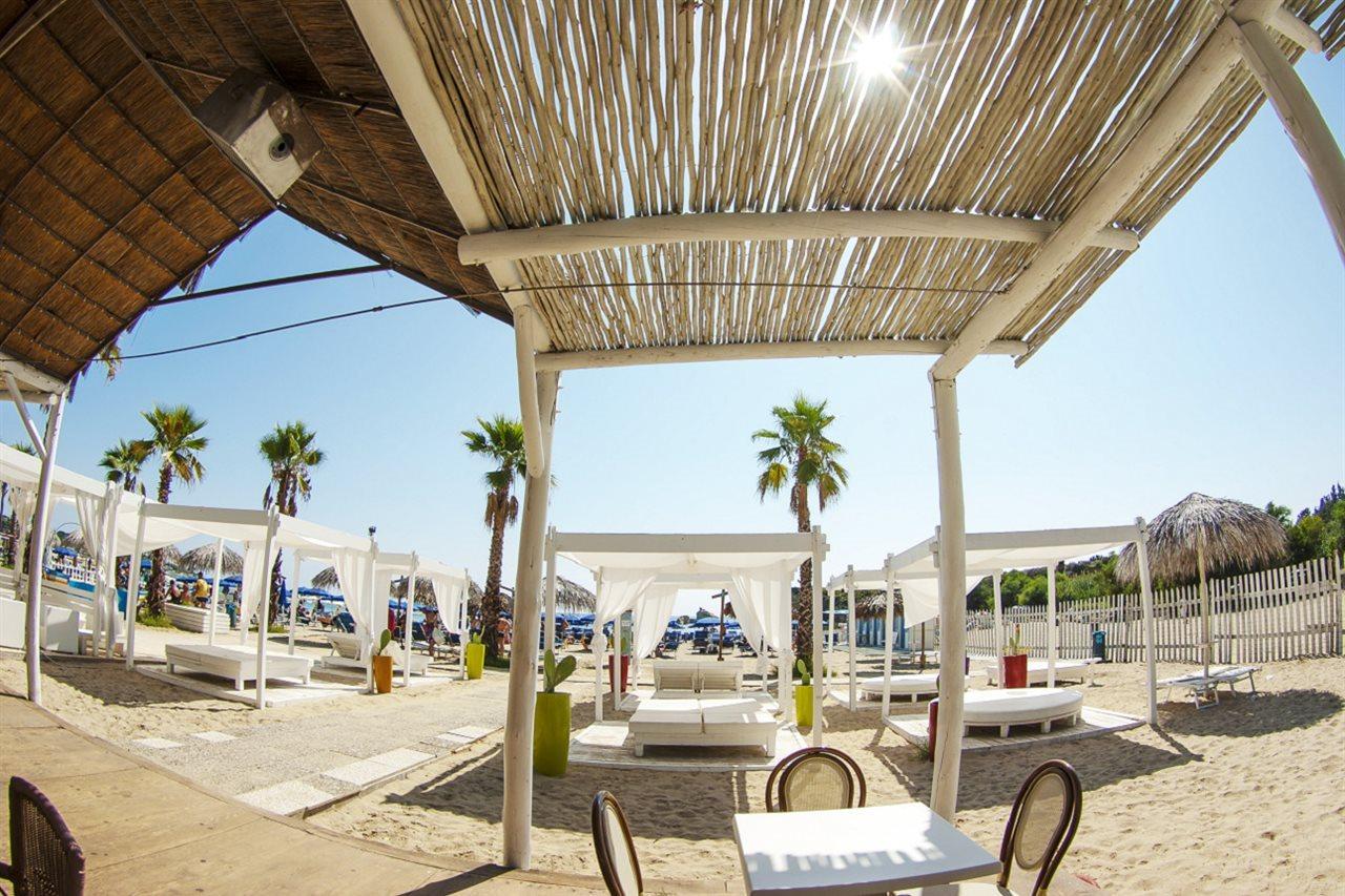 Futura Club Spiagge Bianche Hotel Fontane Bianche Exterior photo